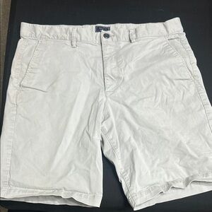 GAP White Flat Front Shorts Versatile Style